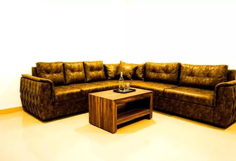 ホテル Thejaswini Residency Cheruvathur