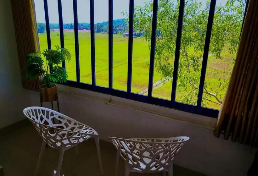 ホテル Thejaswini Residency Cheruvathur