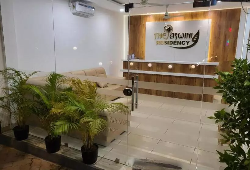 ホテル Thejaswini Residency Cheruvathur