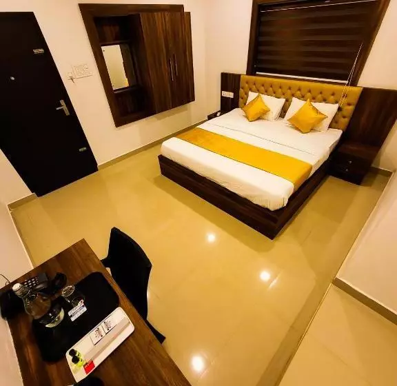 ホテル Thejaswini Residency Cheruvathur