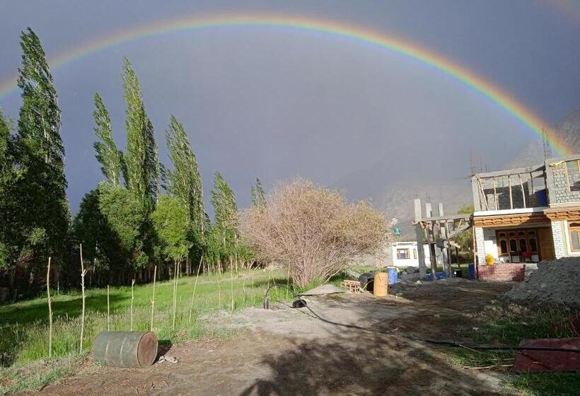 بنسيون Nubra Holiday