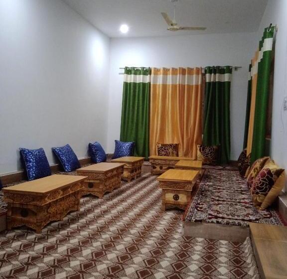 بنسيون Nubra Holiday