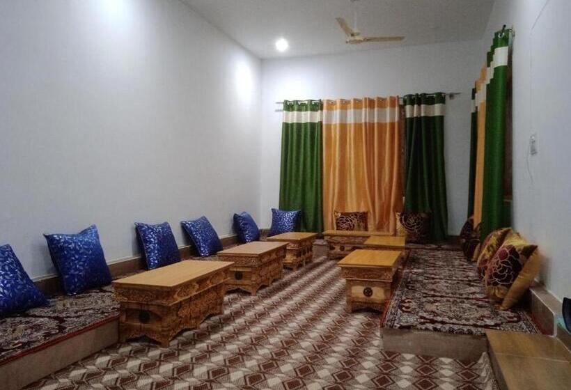 بنسيون Nubra Holiday