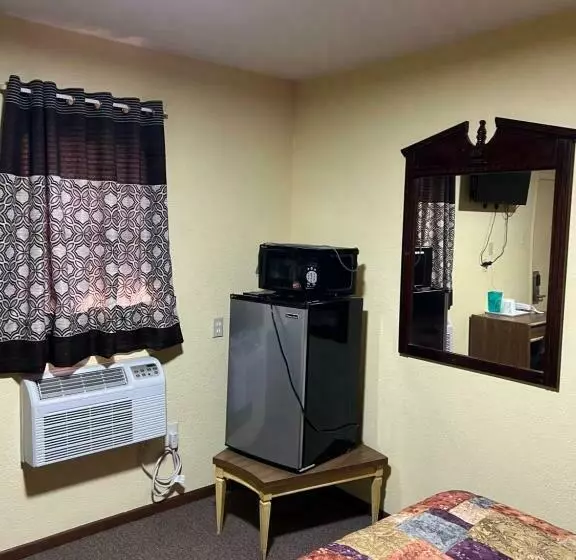 Retkeilymaja Economy Inn Odessa