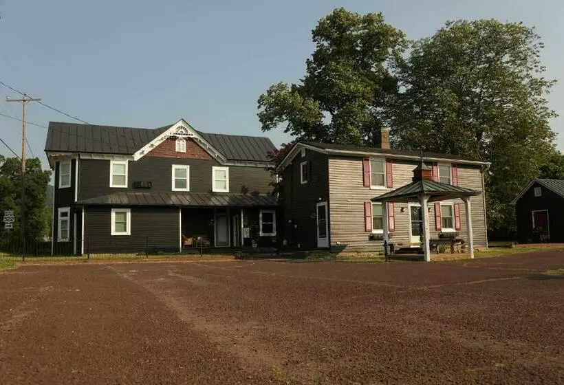 ユースホステル Estes Manor   Sperryville Va