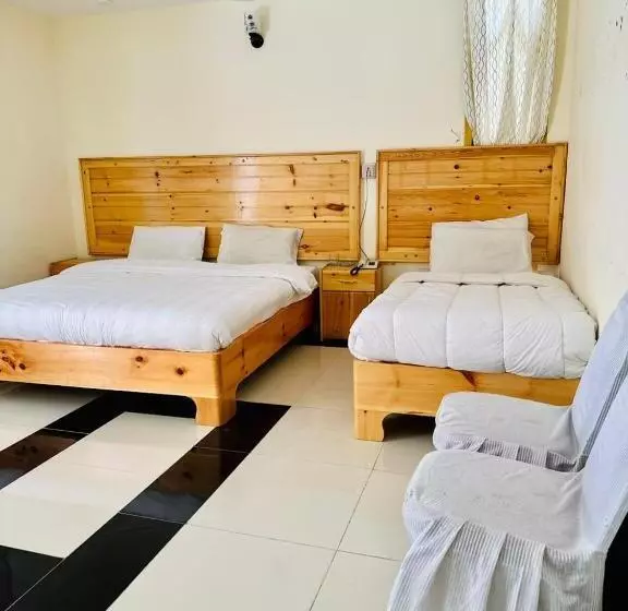 هتل F R Darya E Swat