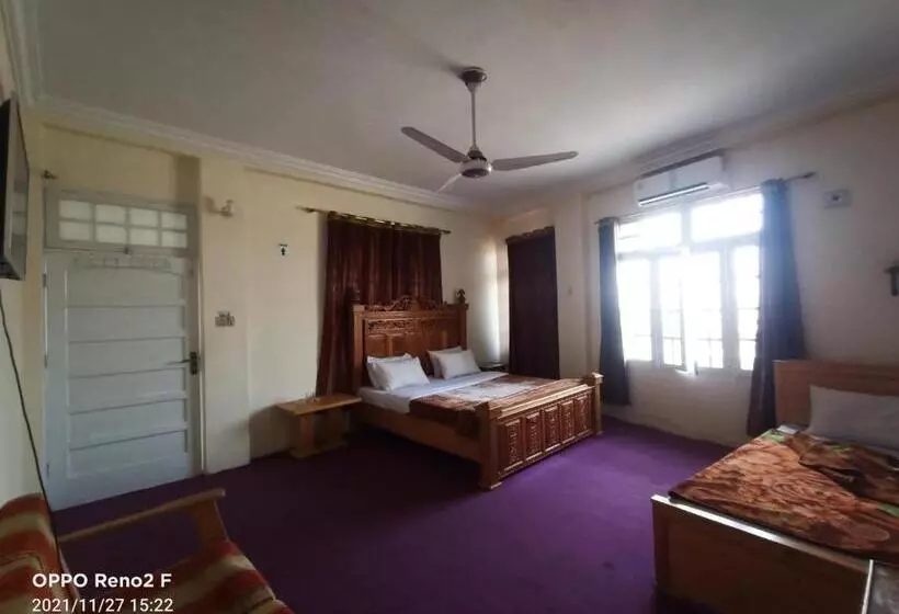 هتل F R Darya E Swat