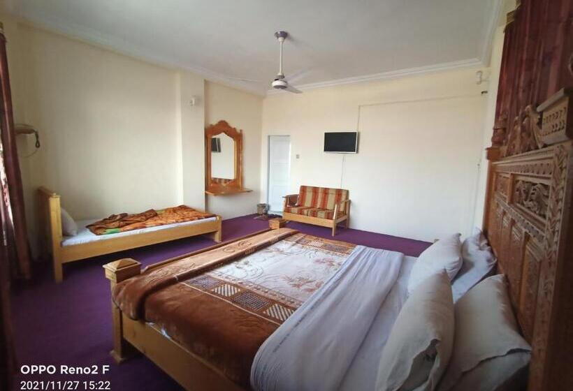 هتل F R Darya E Swat