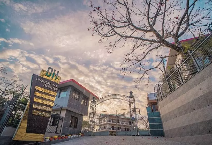 ホテル Dhauladhar Heights Resort