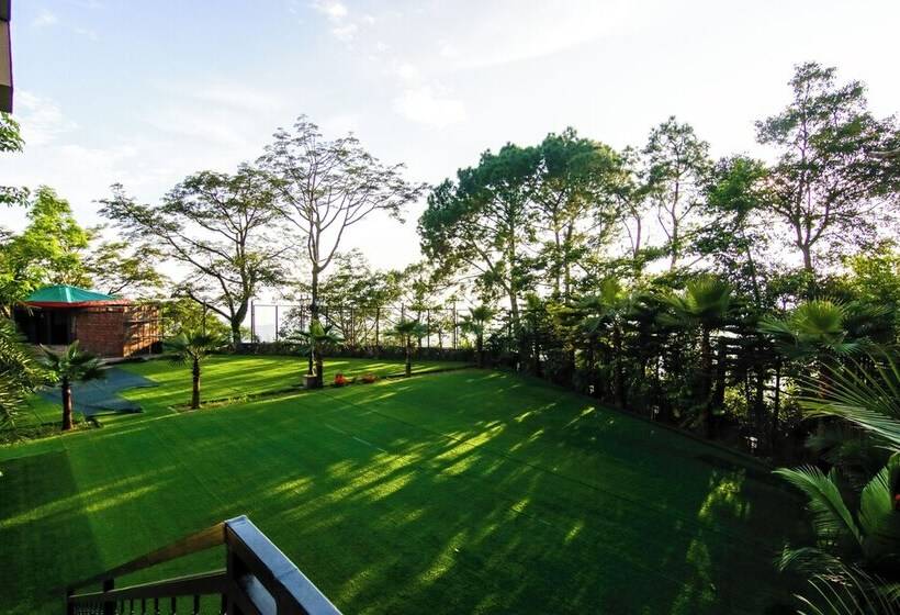 בית מלון כפרי Dhauladhar Heights Resort