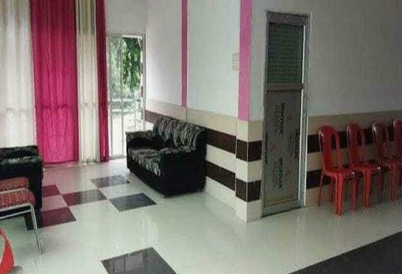 فندق Oyo 81370 Pink Garden Marriage Hall And Banquet Pheena