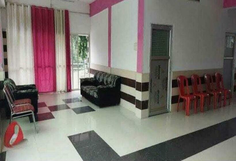 فندق Oyo 81370 Pink Garden Marriage Hall And Banquet Pheena