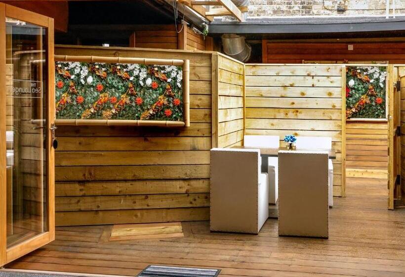 The Sea Lounge Accomodation