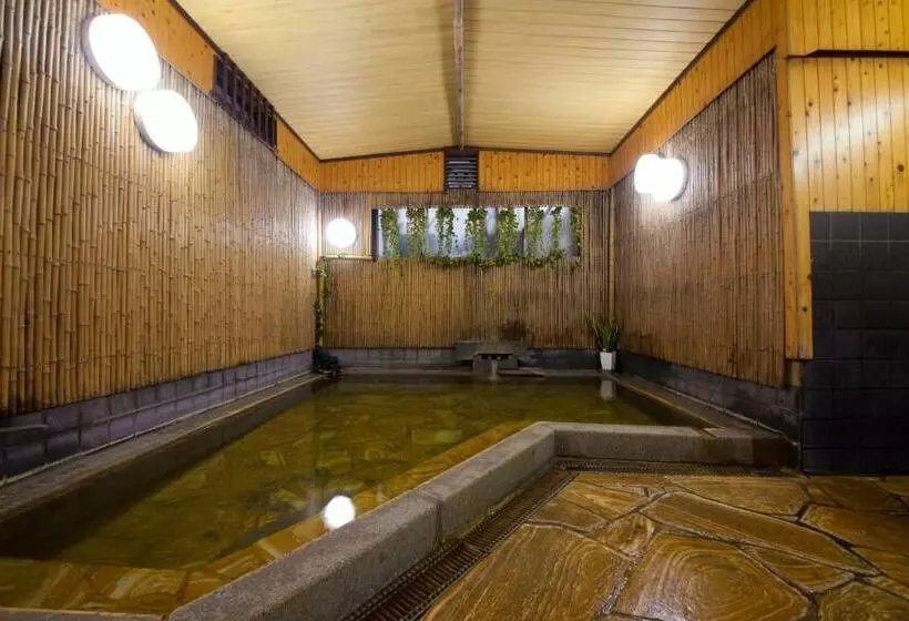 Retkeilymaja 日本旅館　松亀荘