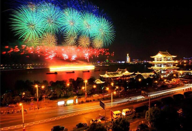 Kyriad Marvelous Hotel Changsha Furong Plaza Railway Station