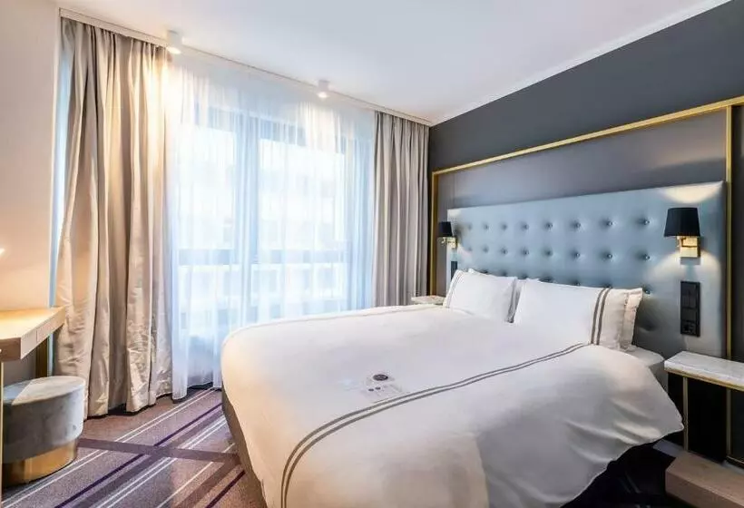 هتل Premier Inn Darmstadt City Centre