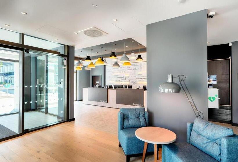 호텔 Premier Inn Darmstadt City Centre