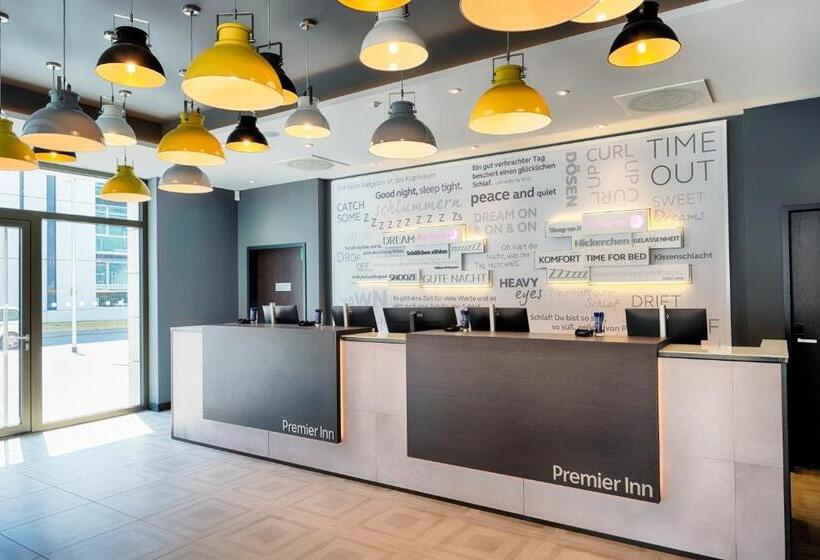 호텔 Premier Inn Darmstadt City Centre
