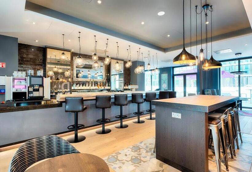 호텔 Premier Inn Darmstadt City Centre