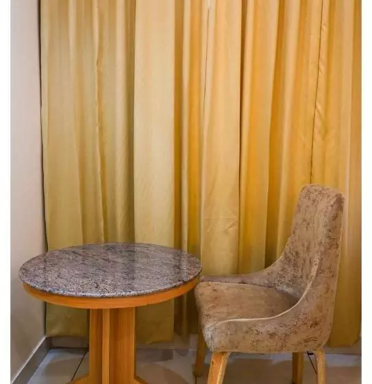 Hotelli Sri Krishna Inn   Kempegowda Airport Bangalore