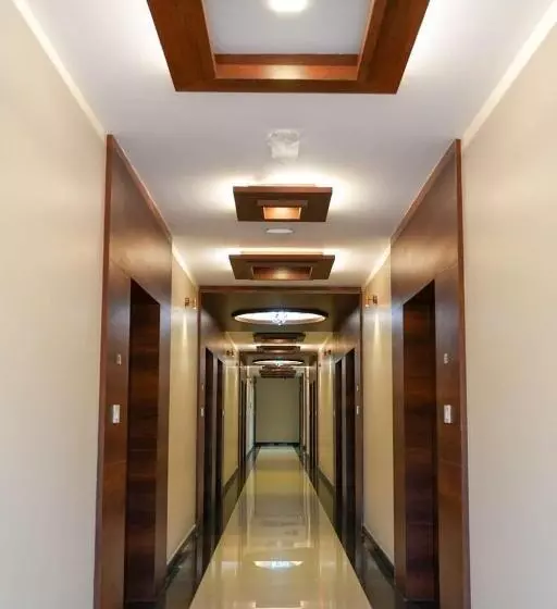 Hotelli Sri Krishna Inn   Kempegowda Airport Bangalore