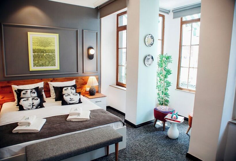 בית מלון כפרי Taksim Istiklal Street Yamalya