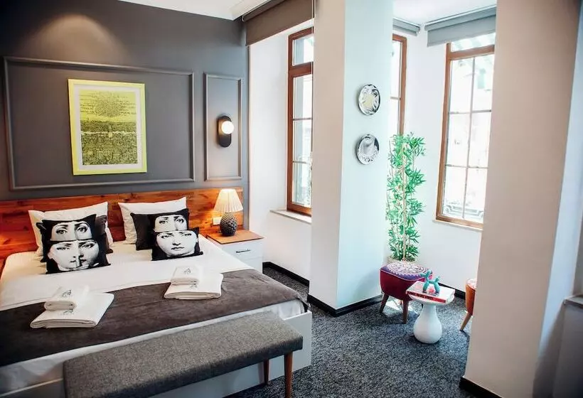 Hotelli Taksim Istiklal Street Yamalya