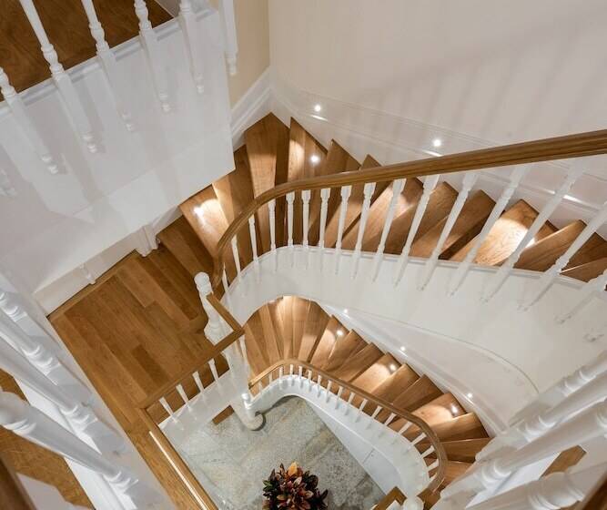 پانسیون Avenida Viana Boutique Suites