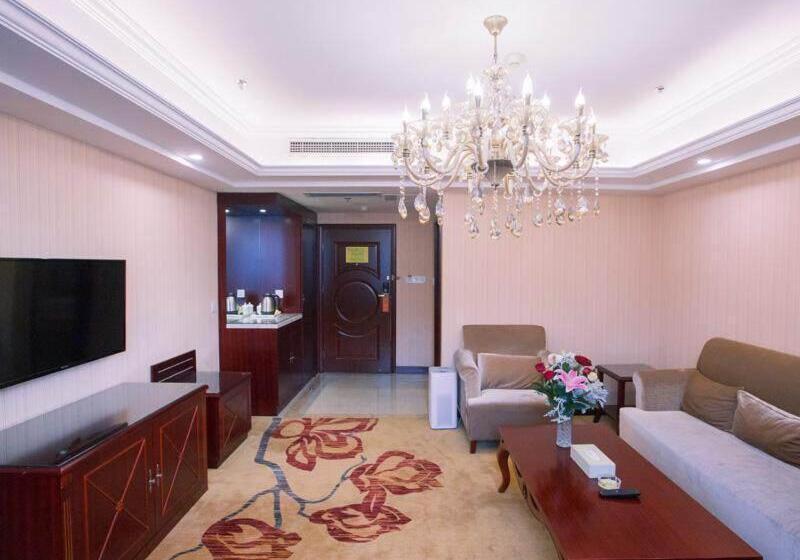 Vienna International Hotel Yangzhou Outlets Plaza Heyuan