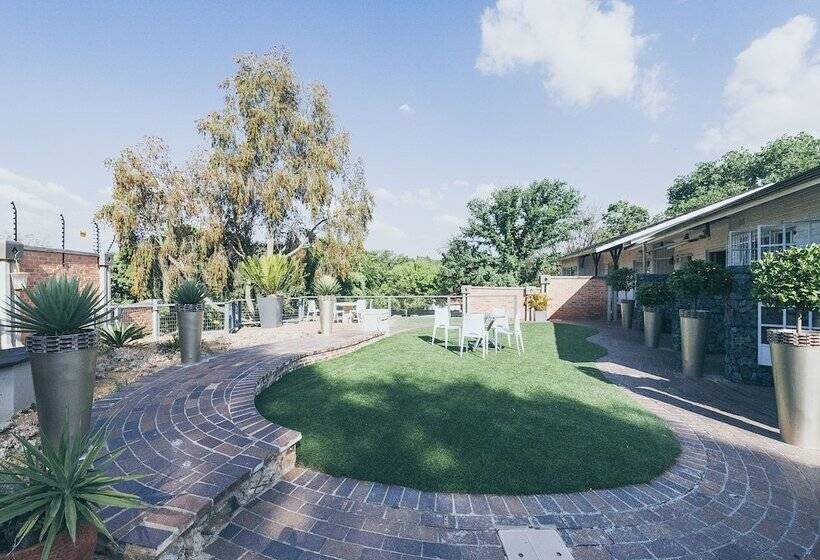 ベッドアンドブレックファースト B And B Sandton