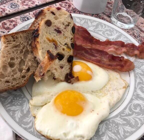 Bed and Breakfast Frederick William House