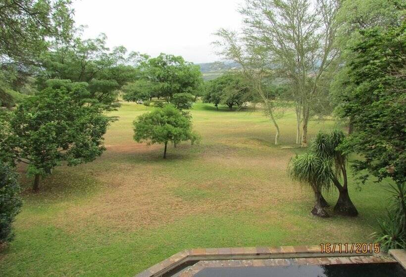 צימר Matumi Golf Lodge