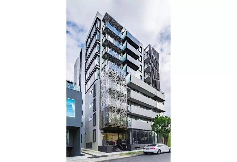 City Edge Box Hill Apartment