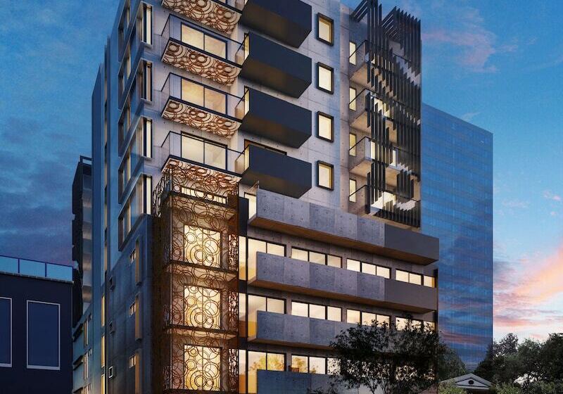 City Edge Box Hill Apartment