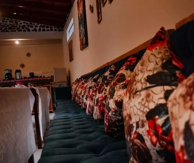 مسافرخانه Humantay Lodge Ollantaytambo