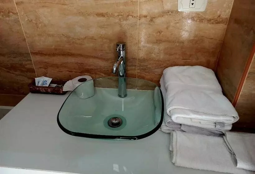 مسافرخانه Humantay Lodge Ollantaytambo