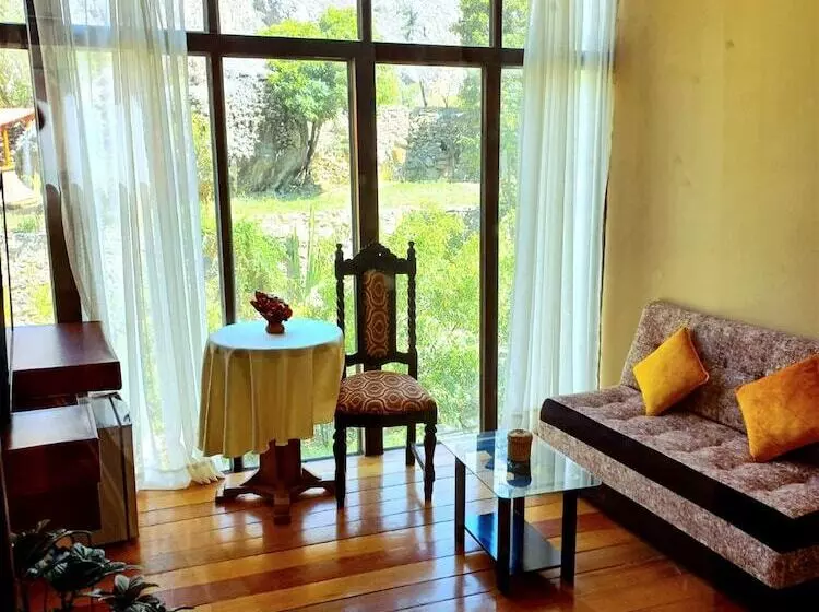 مسافرخانه Humantay Lodge Ollantaytambo