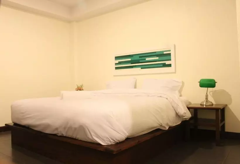 هتل Baan Nai Wiang