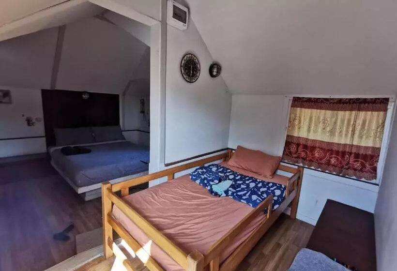 هتل De Coco House
