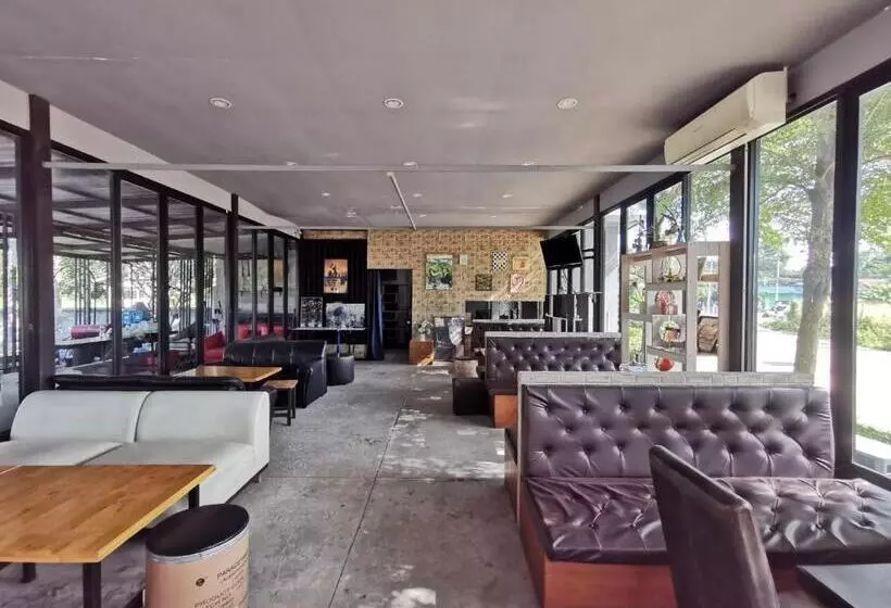 هتل De Coco House