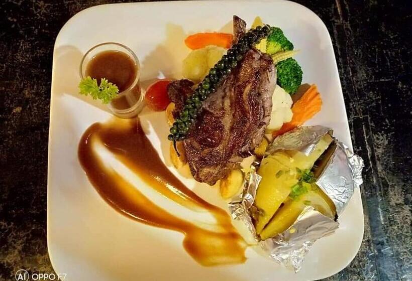 Hotel Eco Lanta Hideaway Beach Resort