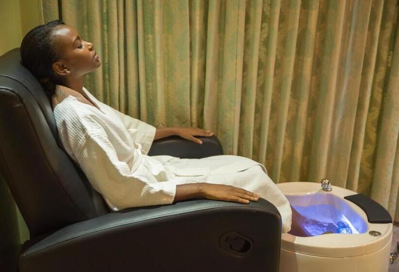 Oasis Hotel Restaurant & Spa