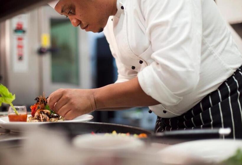 Oasis Hotel Restaurant & Spa