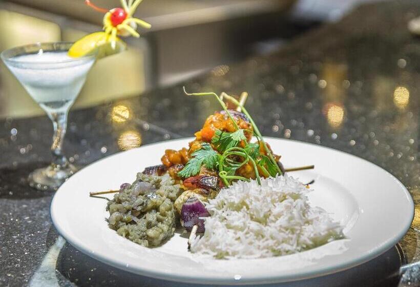 Oasis Hotel Restaurant & Spa