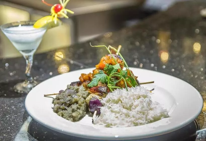Oasis Hotel Restaurant & Spa