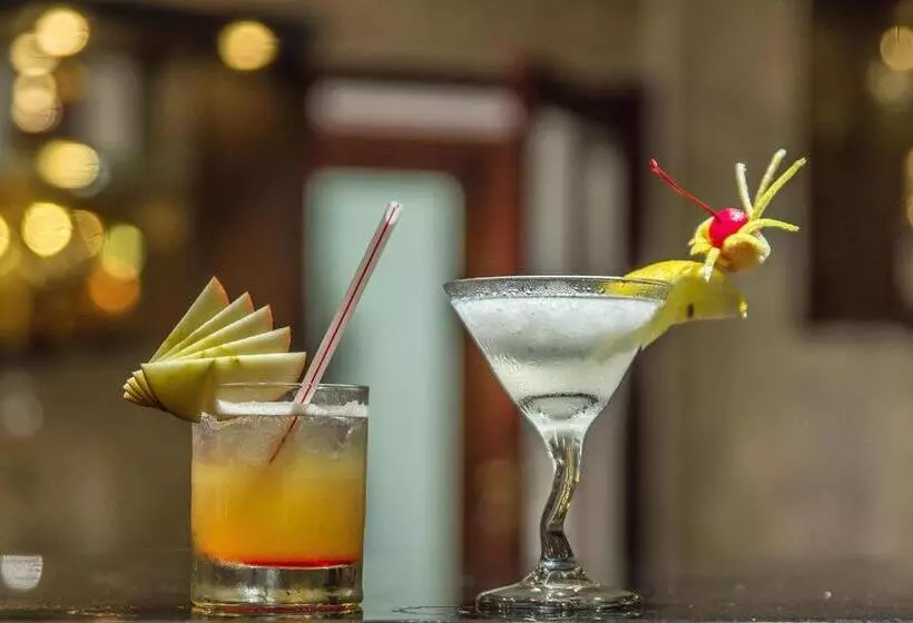 Oasis Hotel Restaurant & Spa