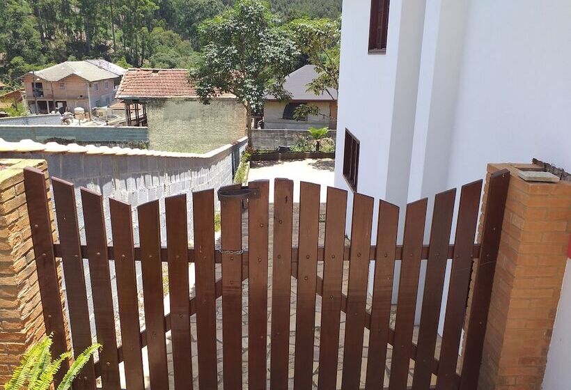 ホテル Pousada Flores Da Serra