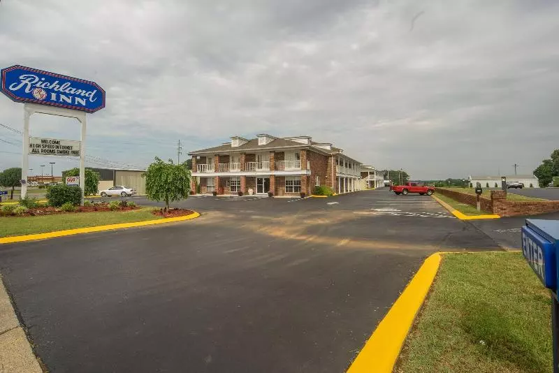 ホテル Richland Inn