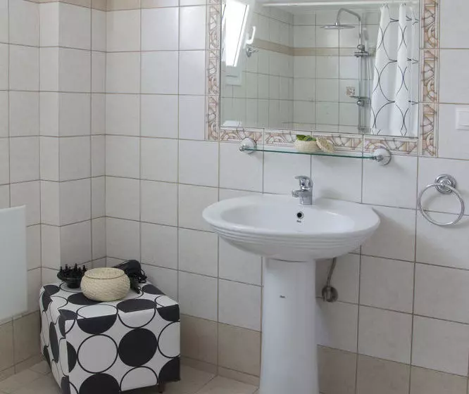 モーテル Emerald Tower Motor Inn