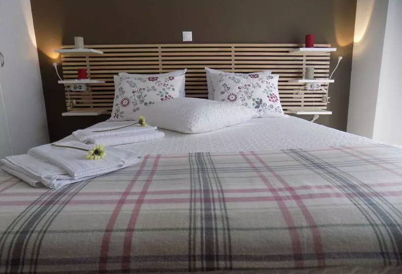 モーテル Emerald Tower Motor Inn